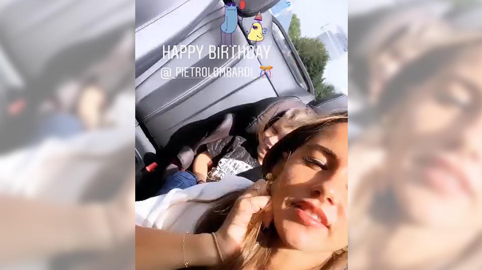 Pietro Lombardi ist jetzt 27 - Abriss-Geburtstagsparty ohne Söhnchen Alessio Sarah und Alessio Lombardi gratulieren aus dem Auto.