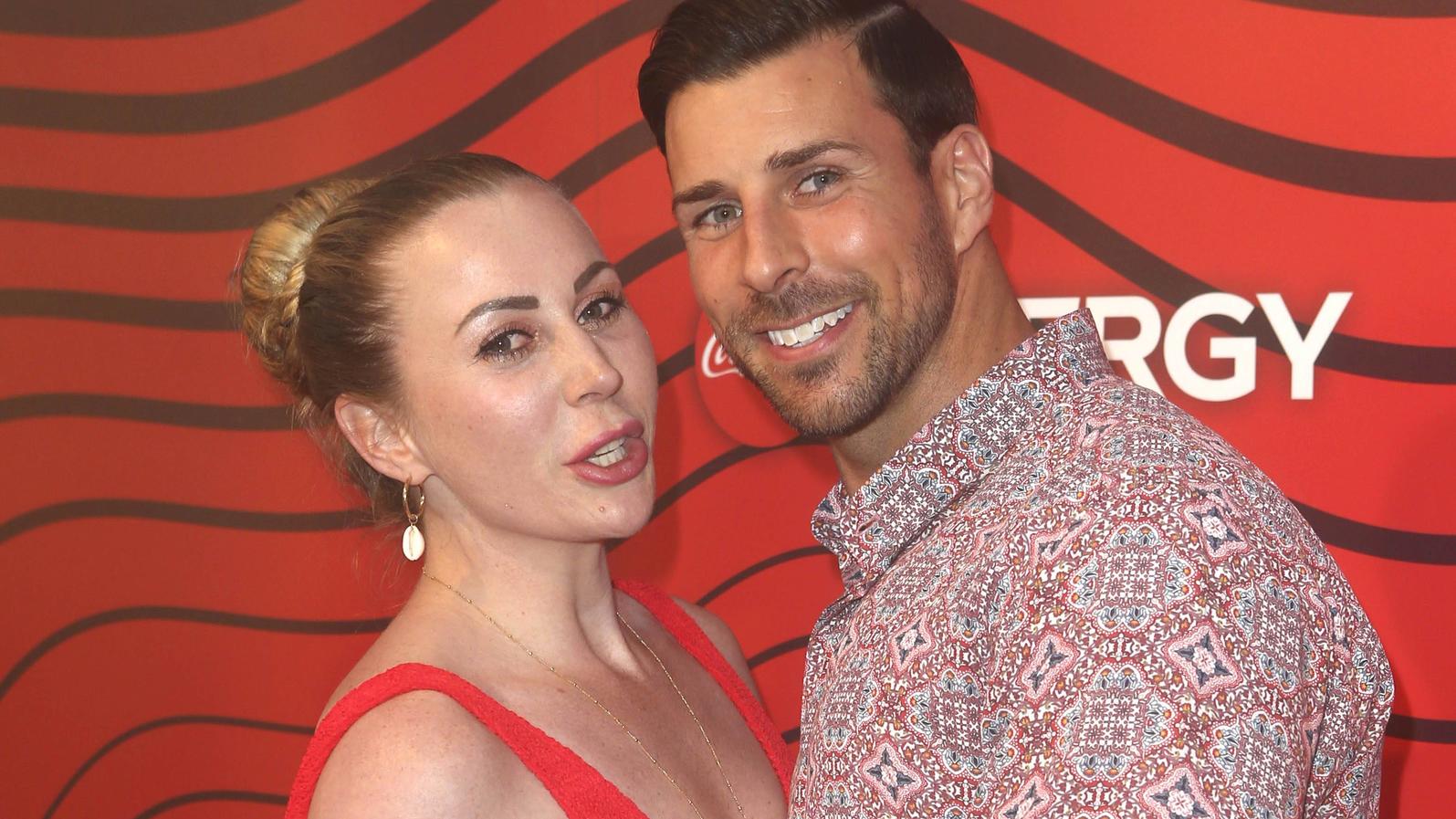 Leonard Freier: Ehefrau Caona fordert zweites Kind vom Ex-Bachelor Leonard Freier und seine Caona sind sich bei der Familienplanung uneinig