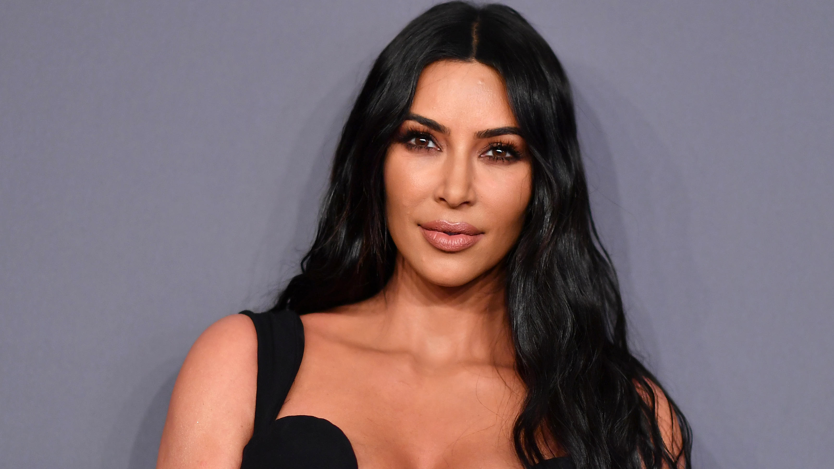 Kim Kardashian ehrt am Vatertag ihren Papa Robert Kardashian Kim Kardashian
