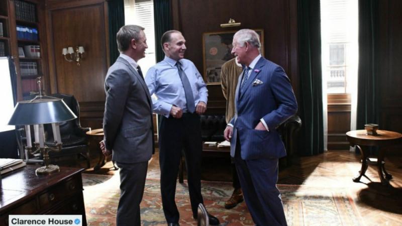 Prinz Charles am Filmset von 'James Bond' Prinz Charles am Filmset von 'James Bond'