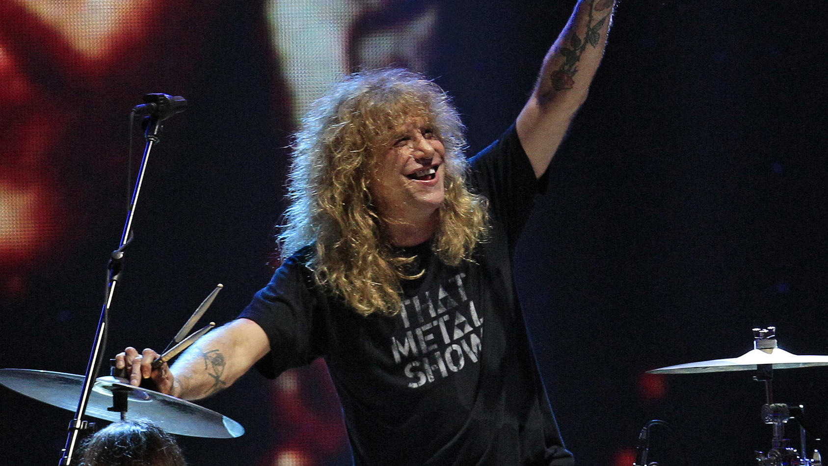Guns n' Roses-Star Steven Adler sticht sich selbst in den Bauch Steven Adler bei einem Auftritt 2012.