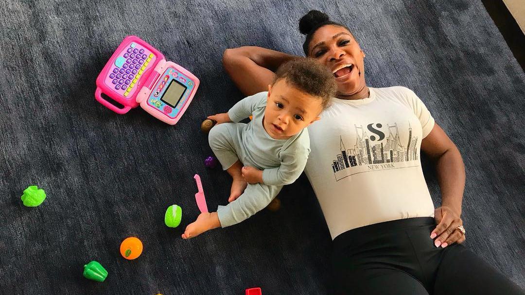 Mini-Me? Serena Williams und Tochter Alexis Olympia posieren im Partner-Look Serena Williams mit ihrer Tochter Alexis Olympia