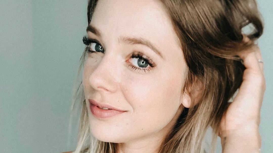 Ex-"BTN"-Star Anne Wünsche: Sorge wegen Herzstolpern Anne Wünsche Instagram Selfie