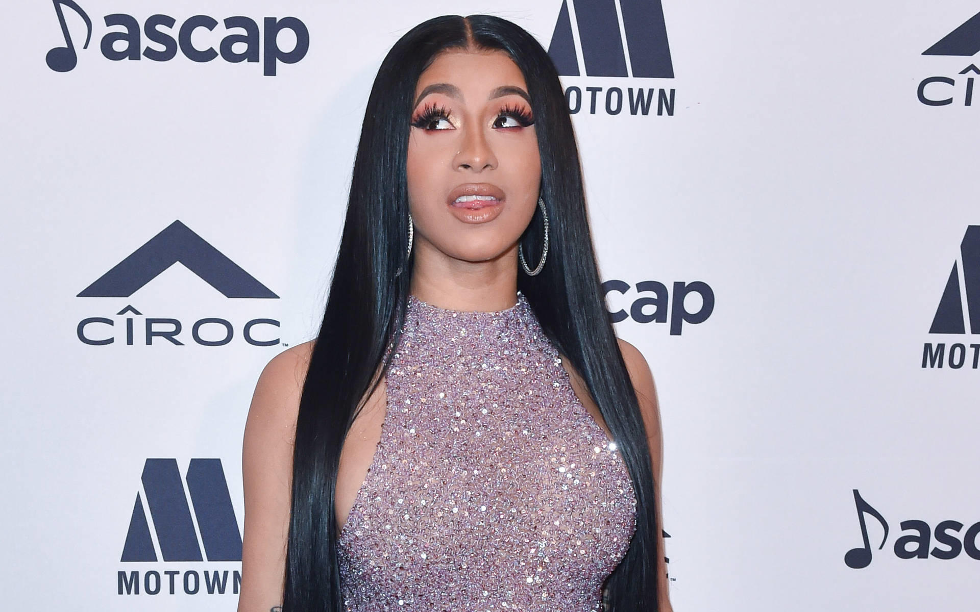 Anna Wintours ist jetzt Fan von Cardi B: Ihr Met-Gala-Kleid hat die „Vogue“-Chefin beeindruckt Anna Wintour: "Cardi B ist unglaublich"