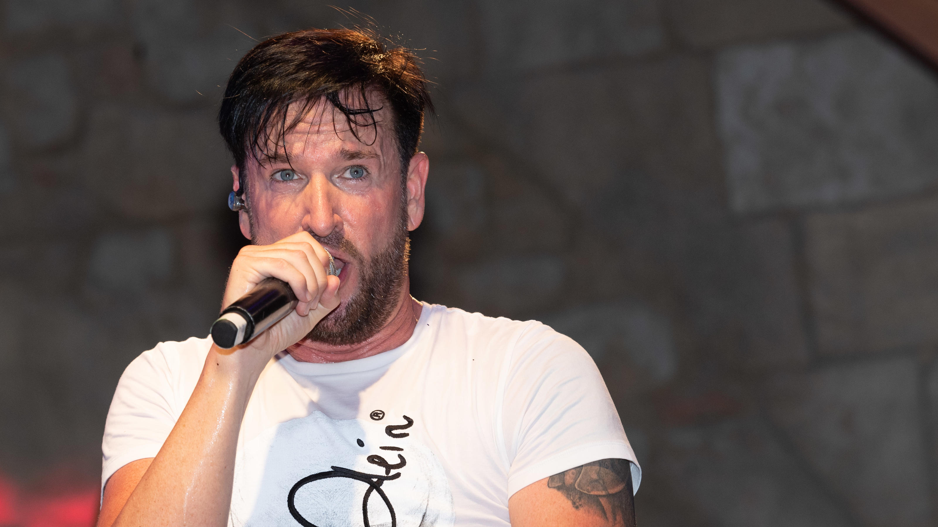 Michael Wendler im Megapark? Ballermann-Urlauber wollen lieber Laura sehen Michael Wendler performing at the Megapark in Palma de MallorcaPictured: Michael WendlerRef: SPL5102661 070719 NON-EXCLUSIVEPicture by: ThomasReiner.pro / SplashNews.comSplash News and PicturesLos Angeles: 310-821-2666New York: 212-619-2666London: 02
