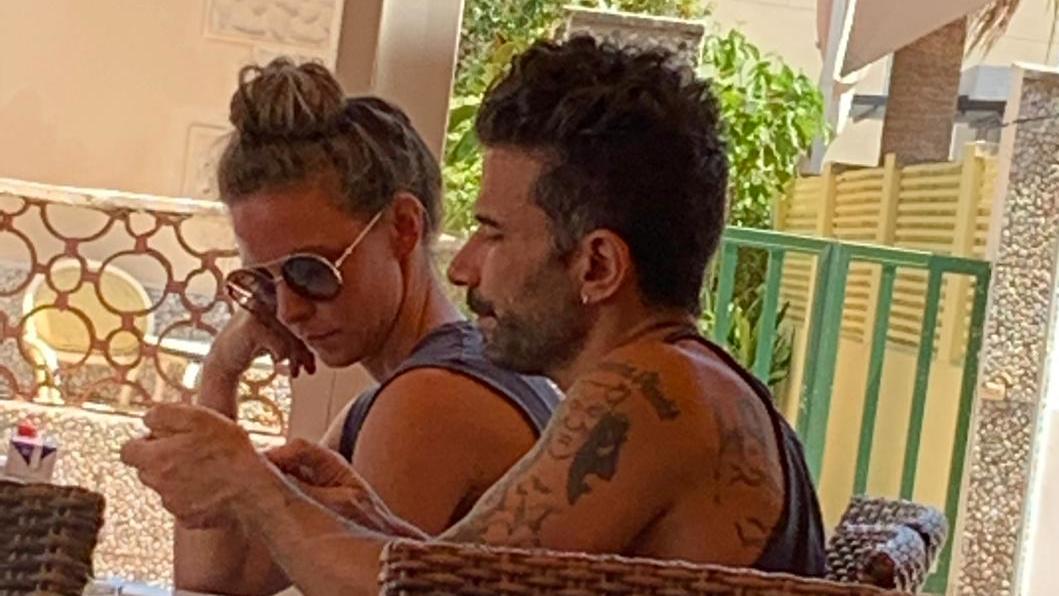 Marc Terenzi datet neue Frau: „Sie ist schon ganz besonders" Marc Terenzi auf Mallorca beim Flirten mit einer Dame