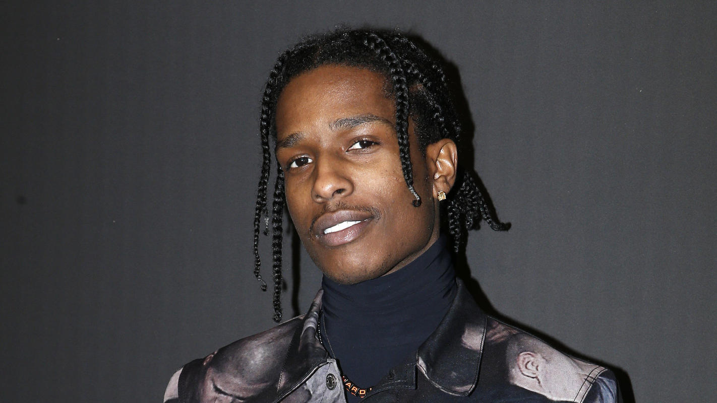 ASAP Rocky: US-Präsident Trump erhöht den Druck gegen Schweden ARCHIV - 21.01.2017, Frankreich, Paris: US-Rapper ASAP Rocky besucht die Modenschau der Herbst/Winter 2017/2018 Männer-Kollektion von Modedesigner Christian Dior. US-Rapper Asap Rocky drohen in Schweden weitere Tage in Untersuchungshaft. (zu dpa "Asa