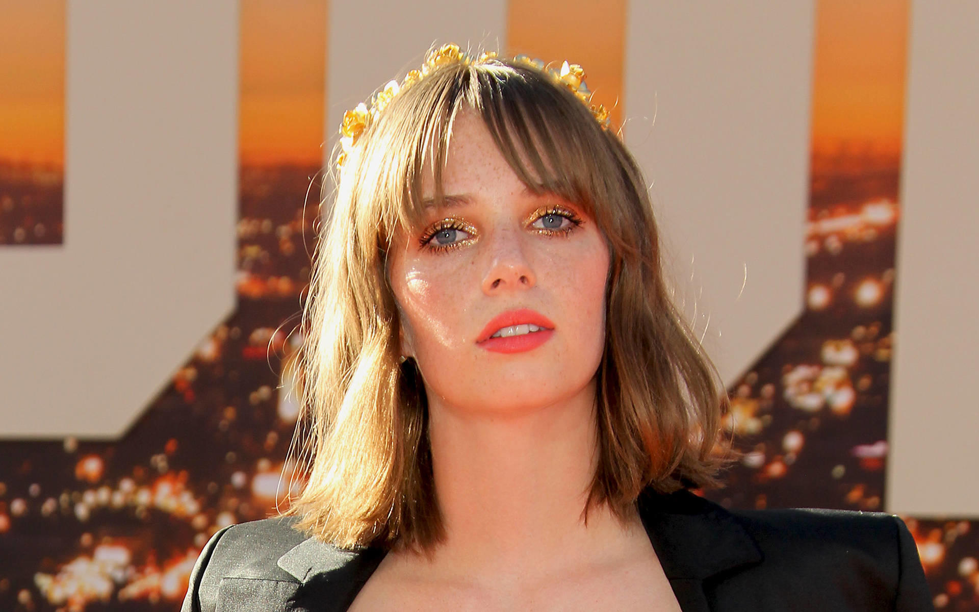 Maya Hawke: Papa Ethan hat beim Vorsprechen für Tarantino geholfen Maya Hawke: Papa Ethan hat beim Vorsprechen für Tarantino geholfen