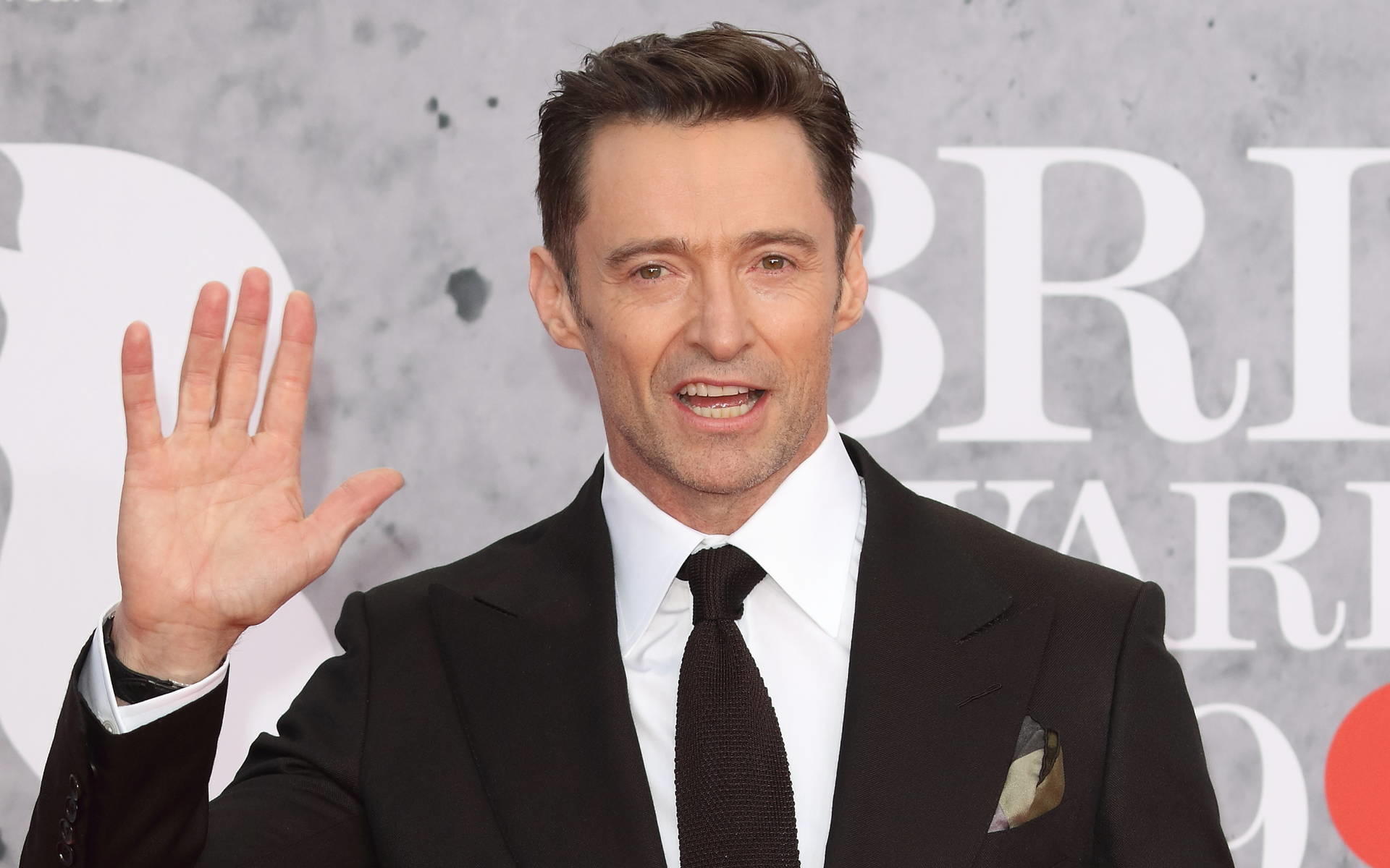 Olivia Newton-John: Hugh Jackman zollt der krebskranken Sängerin Tribut Olivia Newton-John: Hugh Jackman zollt der krebskranken Sängerin Tribut