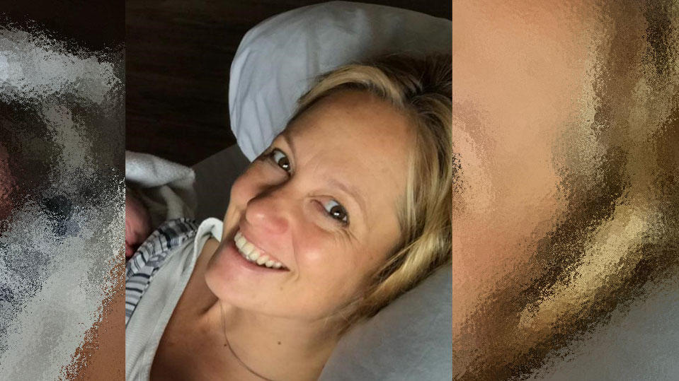 Angela Finger-Erben: Baby Nummer 2 ist da Grüße von Mama Angela Finger-Erben und ihrer Baby-Tochter.