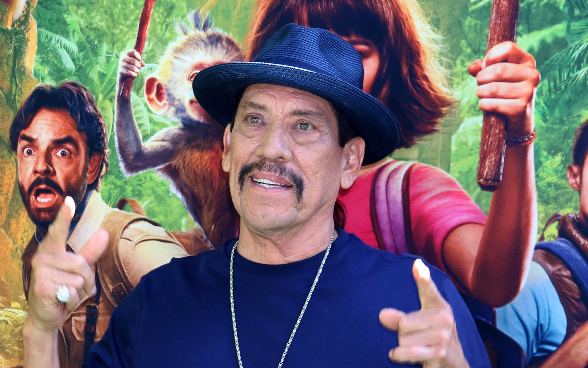 Danny Trejo Held Auf Der Leinwand Held Im Wahren Leben