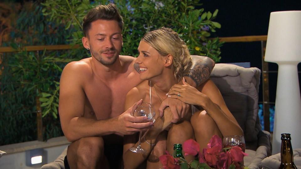 Die Männer gehen „all in“ im Kampf um die Bachelorette Die 10 verbliebenen Männer geben alles, um der Bachelorette näher zu kommen.