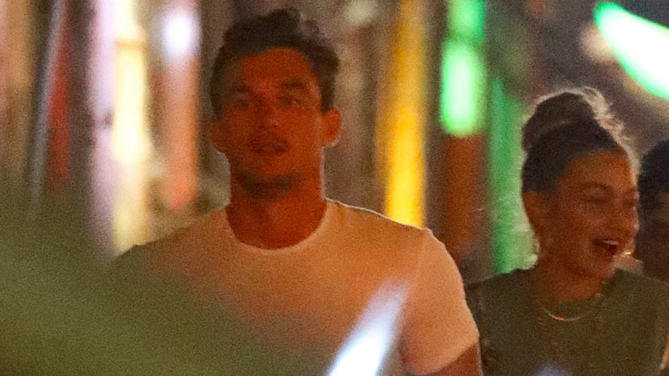 Spannt Gigi Hadid US-Bachelorette Hannah Brown den Mann aus? Gigi Hadid and Boyfriend Tyler Cameron are seen leaving Justin Theroux bar in NYCPictured: Gigi Hadid and Tyler CameronRef: SPL5109193 130819 NON-EXCLUSIVEPicture by: Felipe Ramales / SplashNews.comSplash News and PicturesLos Angeles: 310-821-2666New
