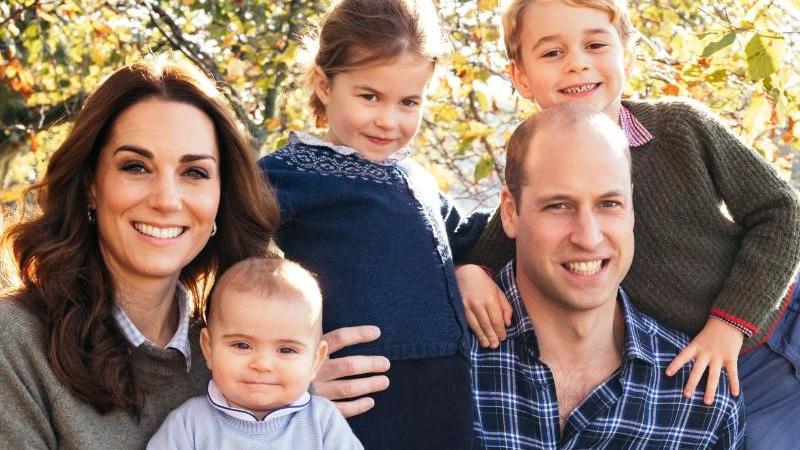 Herzogin Kate verrät: George, Charlotte & Louis haben ein ungewöhnliches Lieblingsessen Prinz William und Herzogin Kate mit Familie