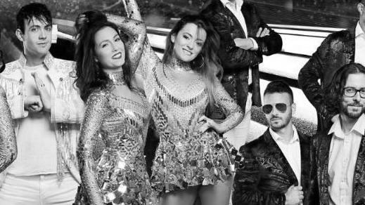 Joana Sainz (†30) kommt durch Feuerwerkskörper ums Leben Die Band "Super Hollywood Orchestra"