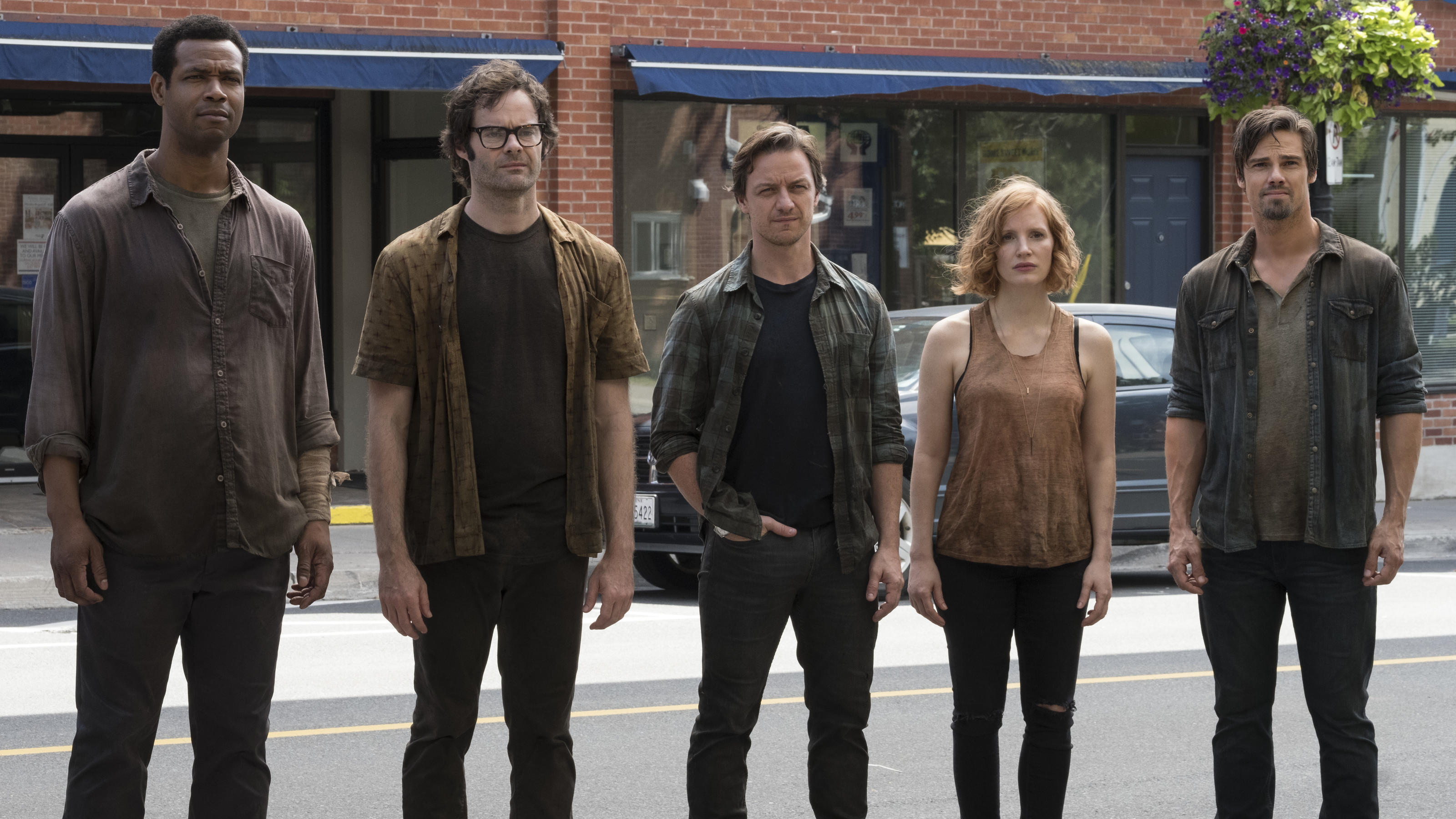 "Es - Kapitel 2": Horror mit humorvollen Zwischentönen Mike Hanlon (Isaiah Mustafa), Richie Tozier (Bill Hader), Bill Denbrough (James McAvoy), Beverly Marsh (Jessica Chastain) und Ben Hanscom (Jay Ryan).