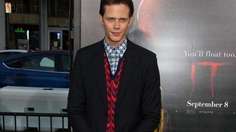 Bill Skarsgard und Maika Monroe: Die Chemie stimmt Bill Skarsgard und Maika Monroe: Die Chemie stimmt