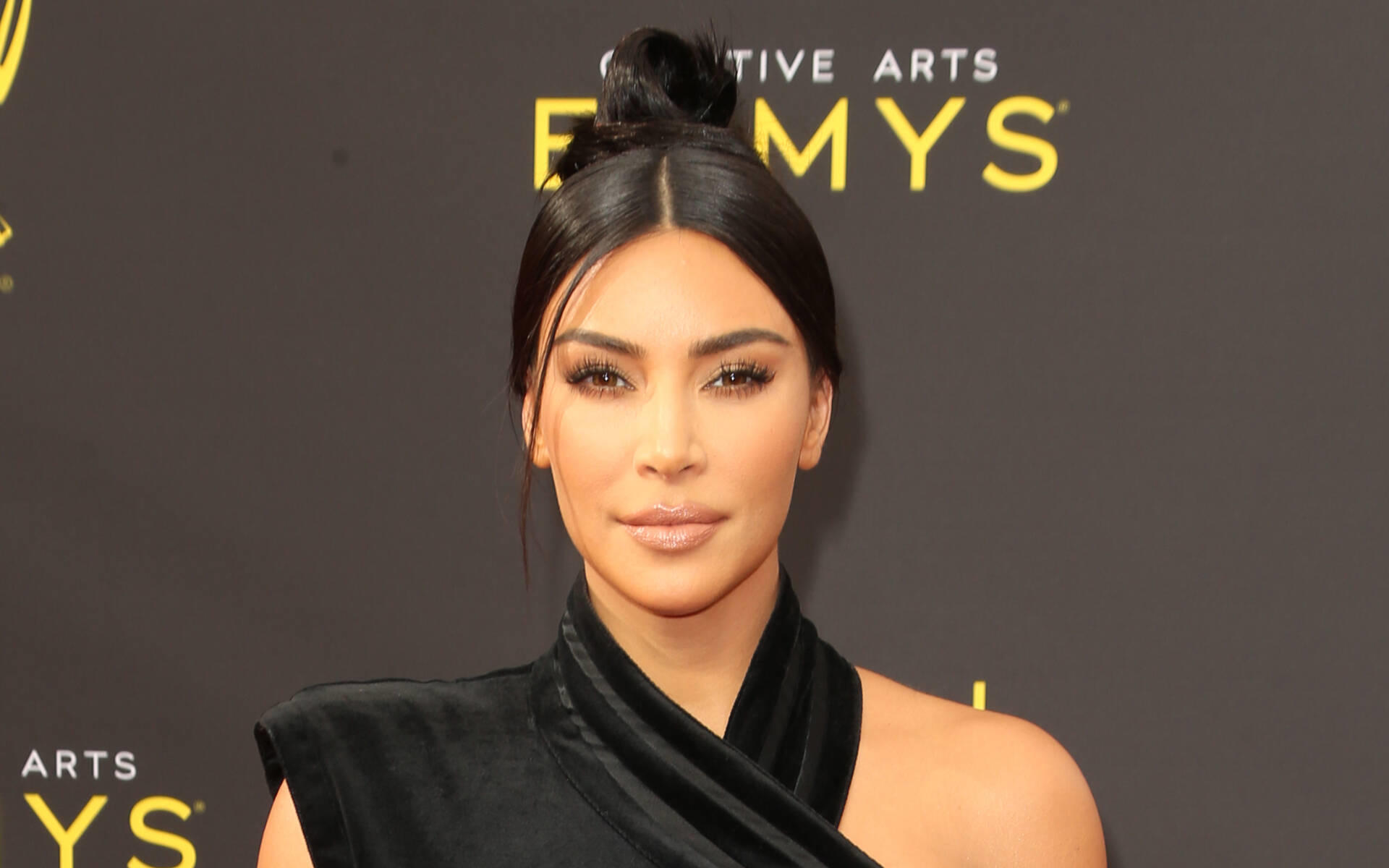 Kim Kardashian: Gnadenlos bei den Emmys ausgelacht Kim Kardashian: Gnadenlos bei den Emmys ausgelacht