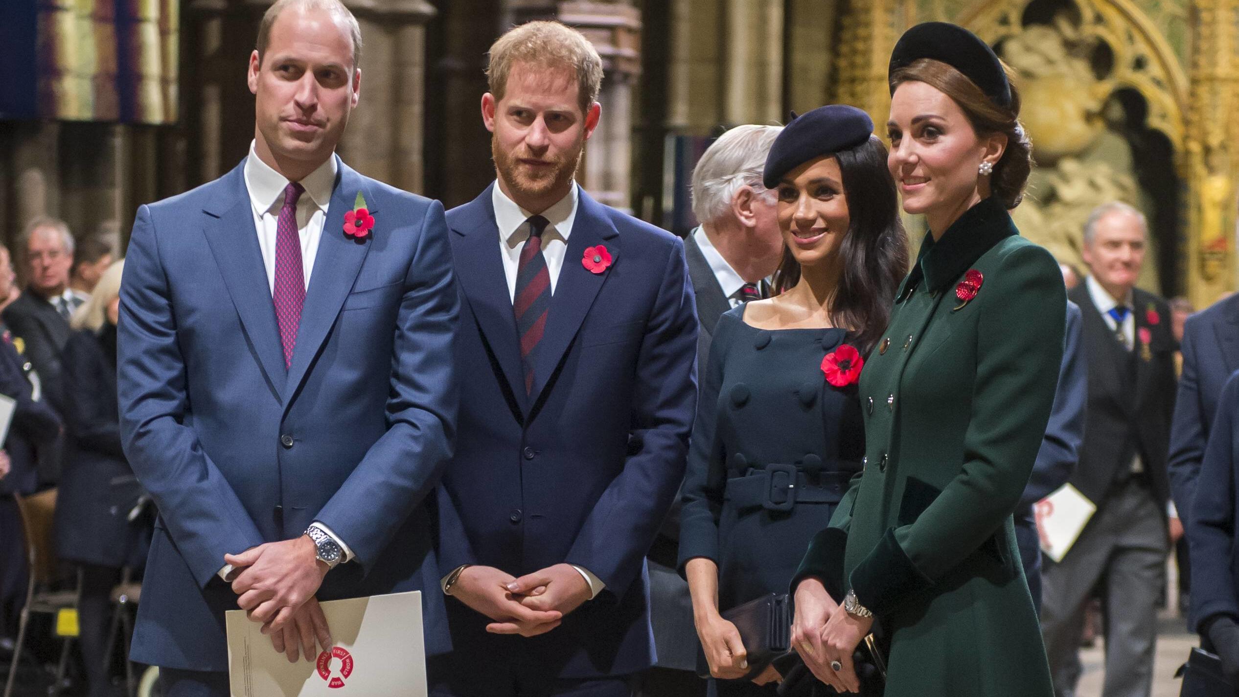 Herzogin Kate & Prinz William sollen Besuch bei Meghan & Harry planen Es war einmal .... Die royalen "Fab Four" William, Harry, Meghan und Kate friedlich vereint.