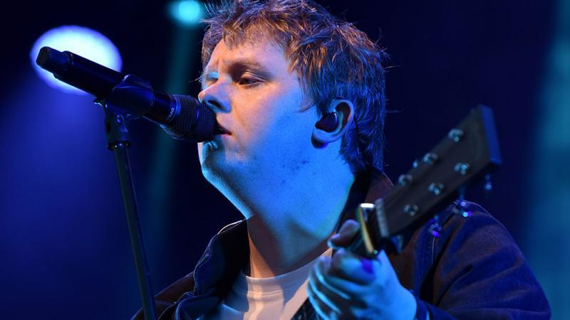 Lewis Capaldi: Verwirrt wegen Erfolg Lewis Capaldi: Verwirrt wegen Erfolg