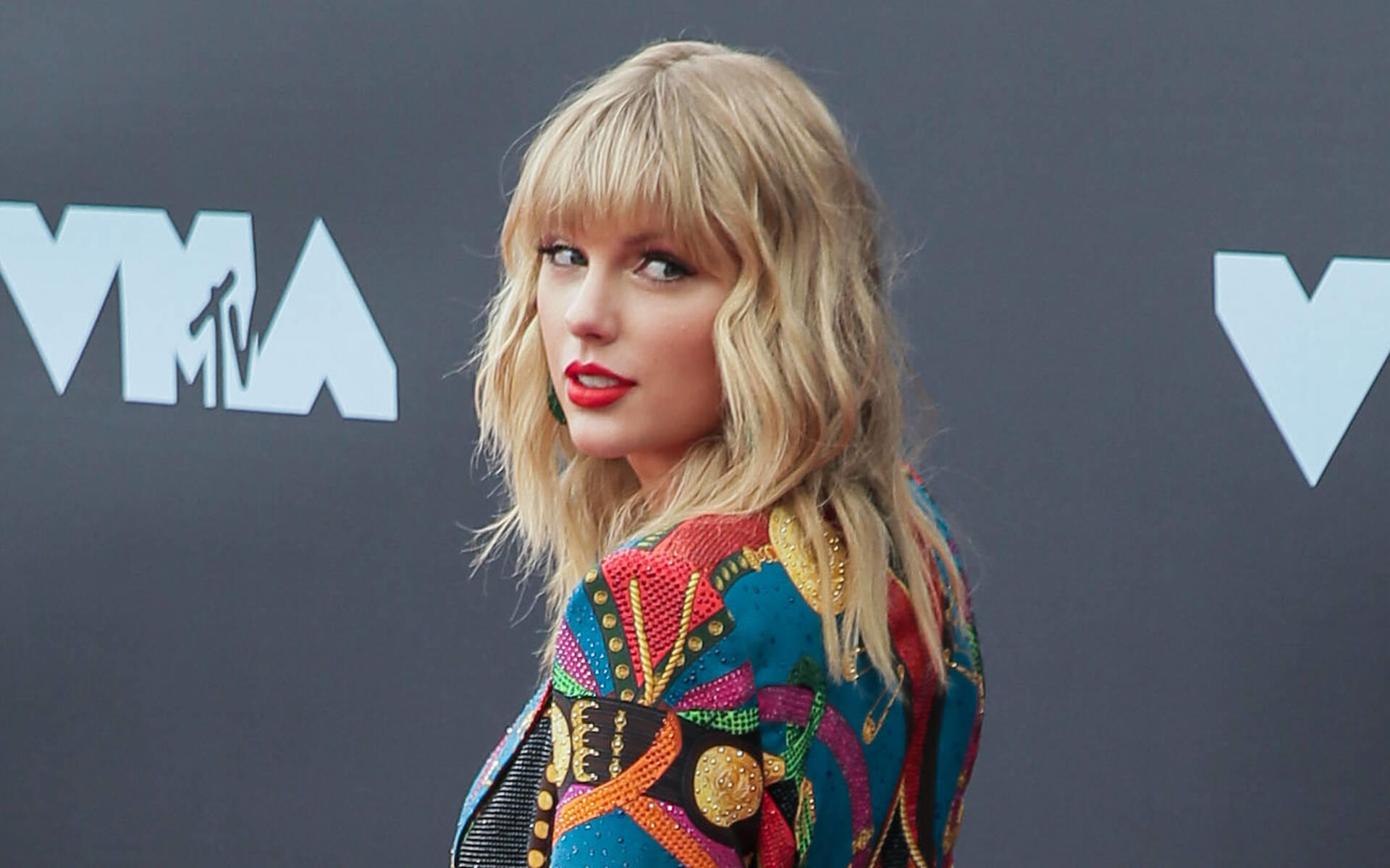 Taylor Swift: Ihre Narben haben 'Lover' inspiriert Taylor Swift: Ihre Narben haben 'Lover' inspiriert