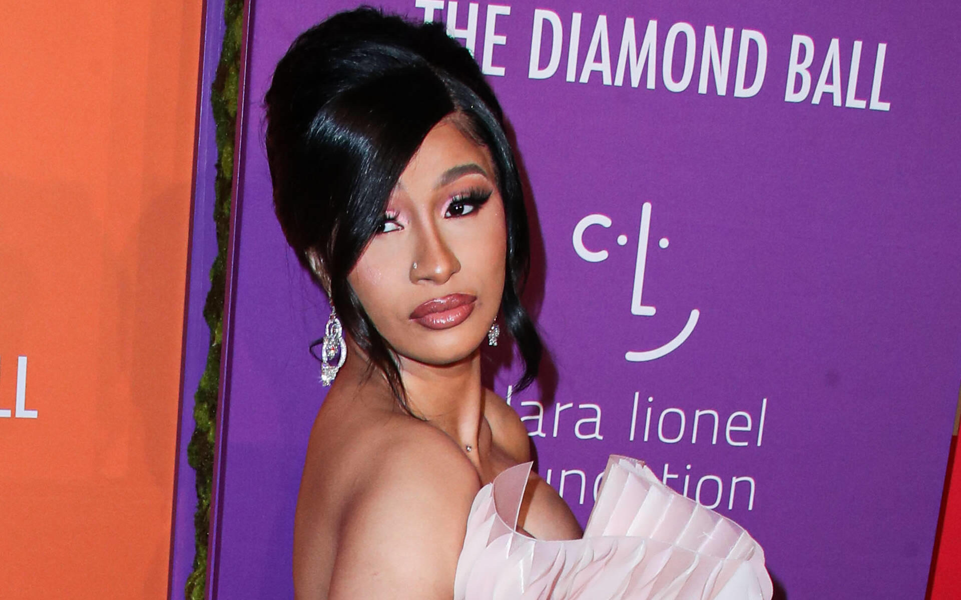 Cardi B: Überraschungsbesuch für Papi Offset Cardi B: Überraschungsbesuch für Papi Offset