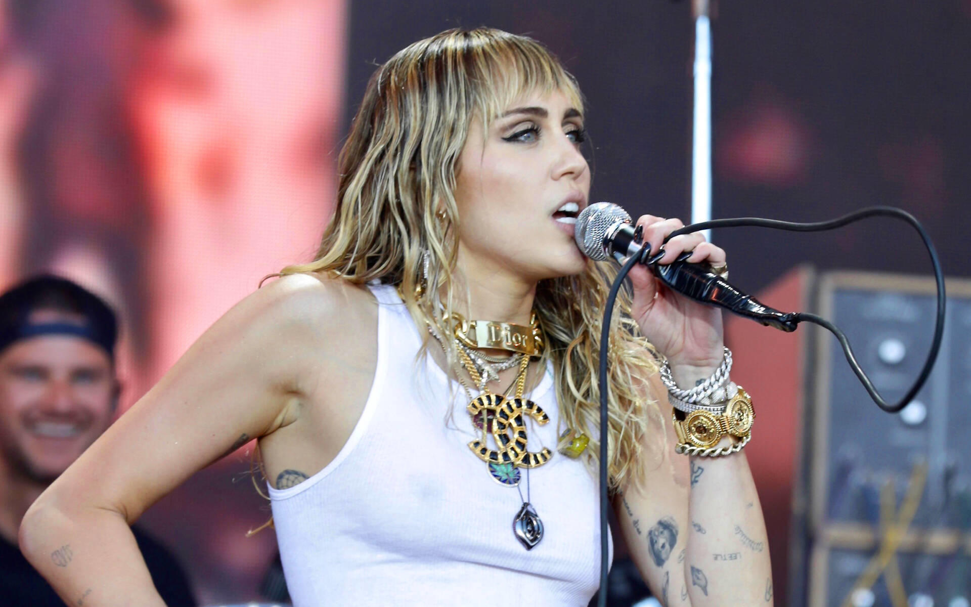 Miley Cyrus: Böse Stichelei gegen Liam Hemsworth Miley Cyrus: Böse Stichelei gegen Liam Hemsworth