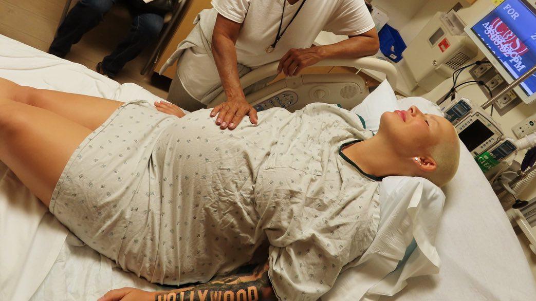 Amber Rose: So stand ihr die Familie bei der Geburt von Söhnchen Slash bei Amber Rose vor der Geburt ihres Sohnes.