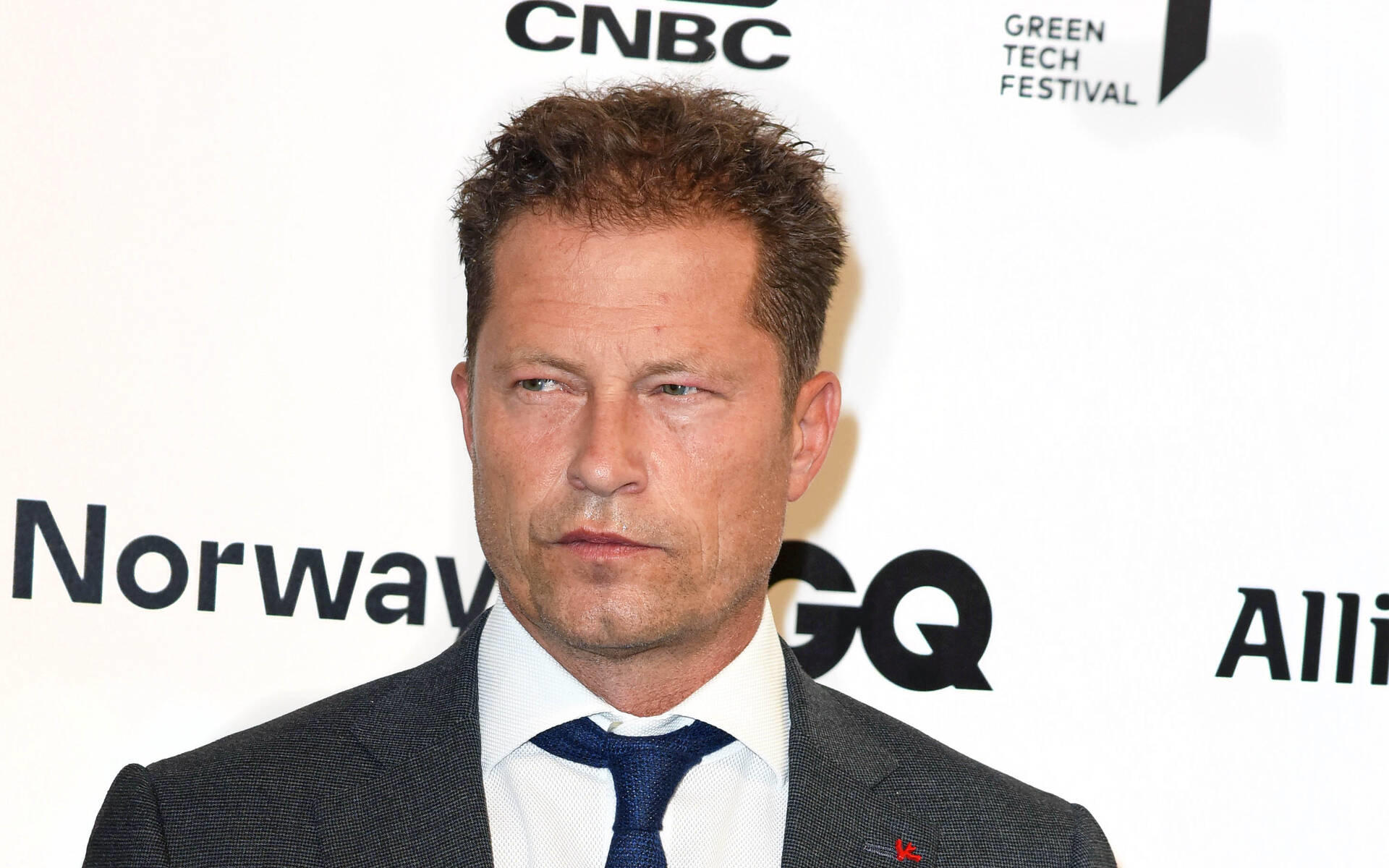 „Tatort: Angriff auf Wache 08“: Til Schweiger stänkert gegen Augsburger Tatort Til Schweiger über den 'Tatort': "Jede Folge der Augsburger Puppenkiste war glaubwürdiger"
