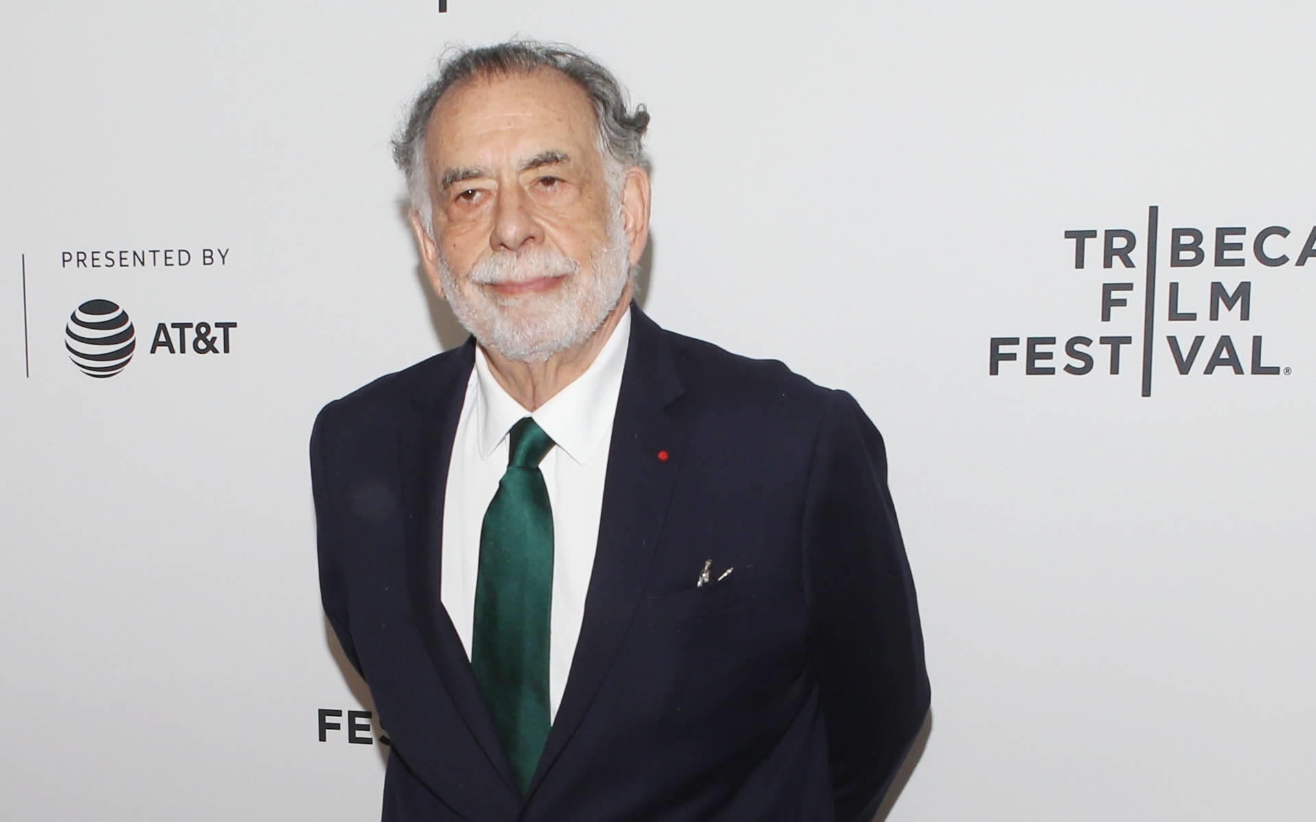 Francis Ford Coppola: Waldbrände stoppen seine Weinproduktion Francis Ford Coppola: Waldbrände stoppen seine Weinproduktion