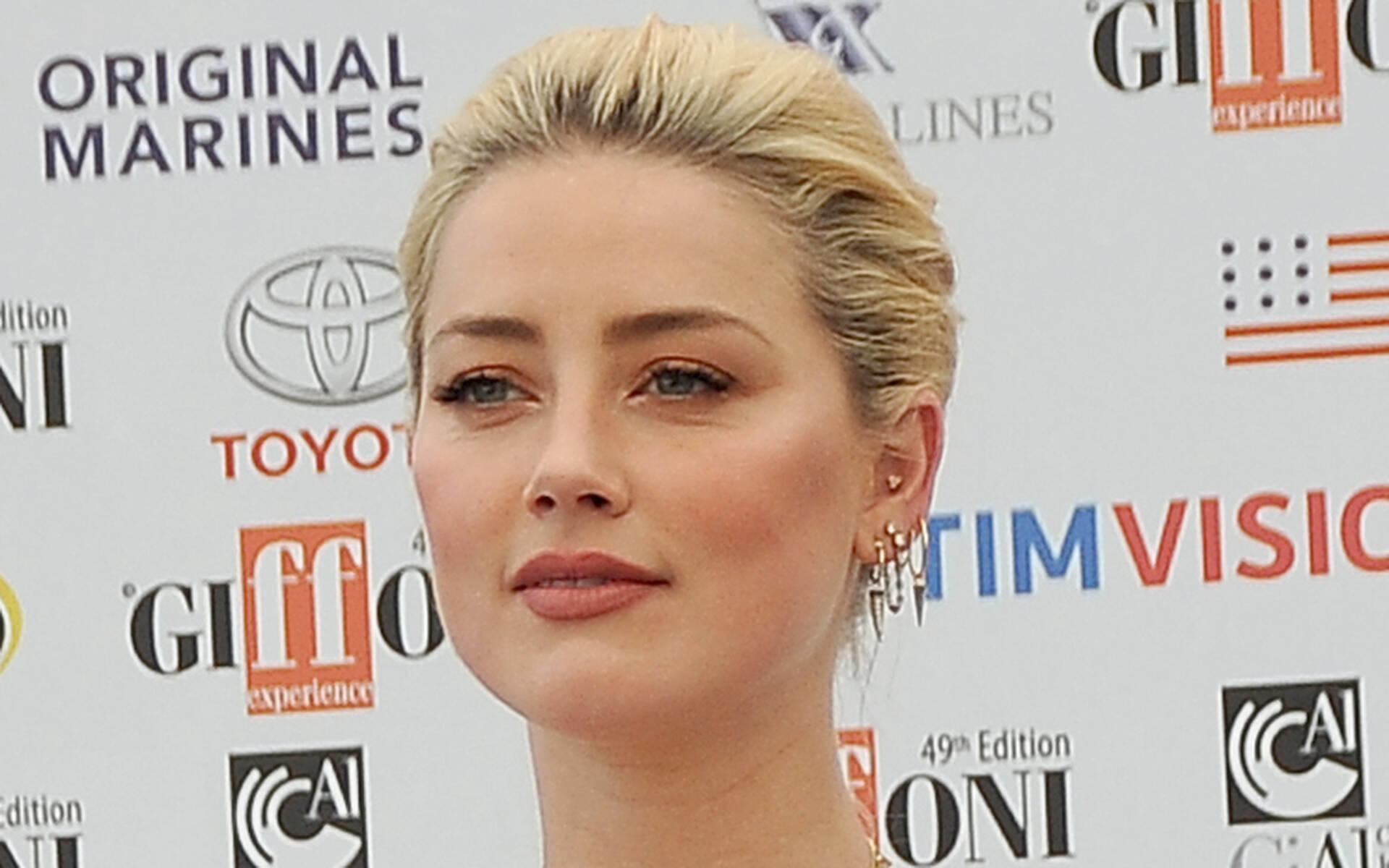 Amber Heard: Hat Johnny Depp Schweigegeld gezahlt? Amber Heard: Hat Johnny Depp Schweigegeld gezahlt?
