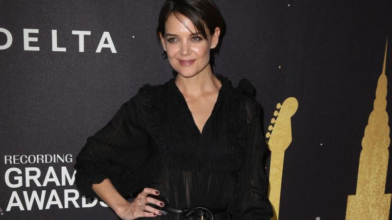 Katie Holmes geschmeichelt Katie Holmes geschmeichelt