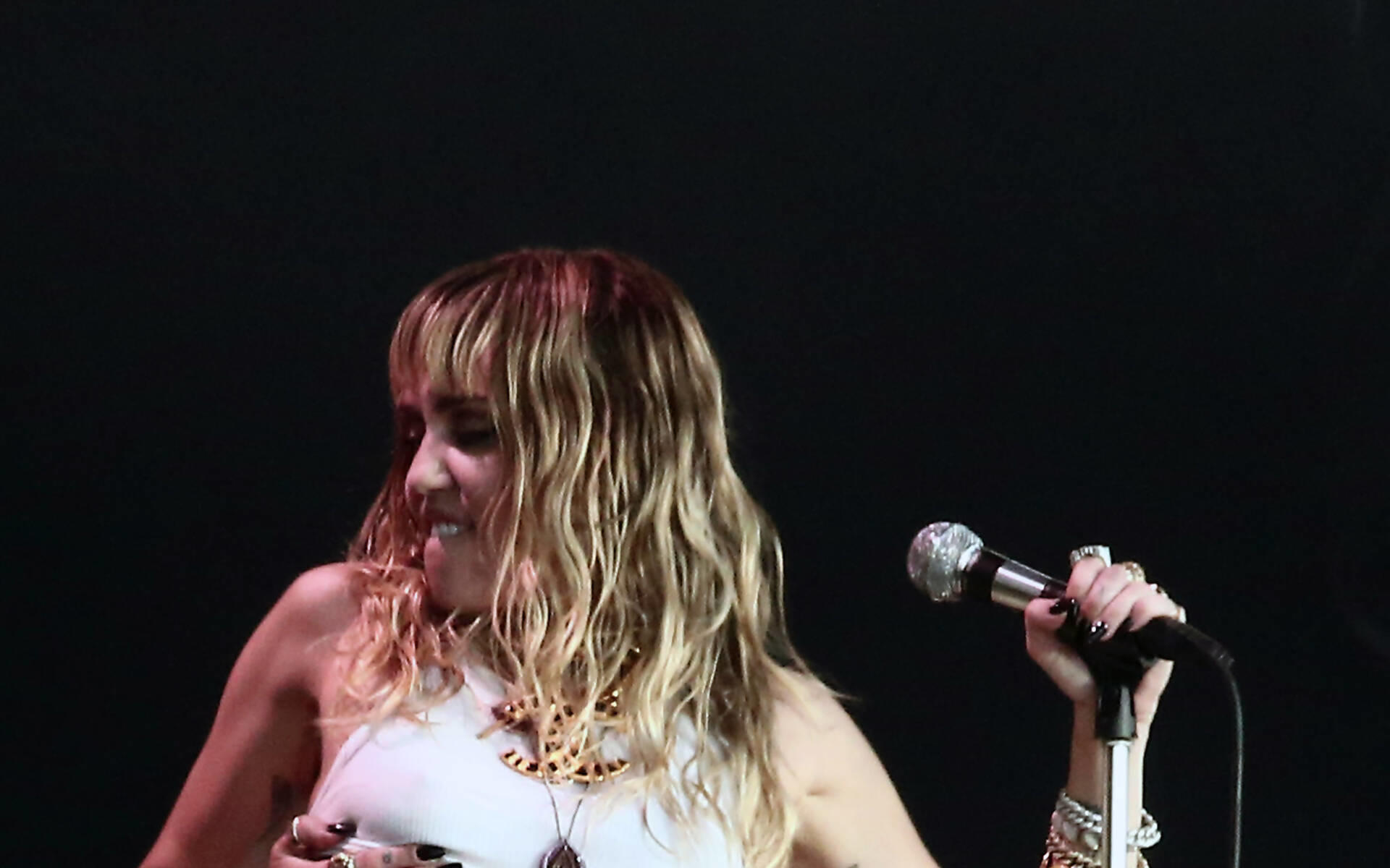 Miley Cyrus: Cody steht ihr nach Stimmband-OP bei Miley Cyrus: Cody steht ihr nach Stimmband-OP bei