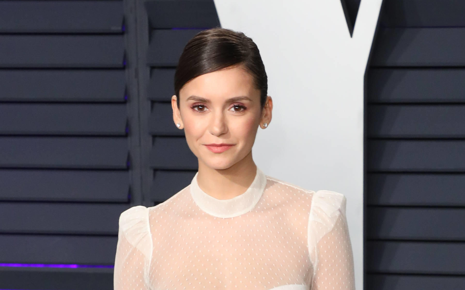 Nina Dobrev: Mit allergischer Reaktion ins Krankenhaus Nina Dobrev: Mit allergischer Reaktion ins Krankenhaus