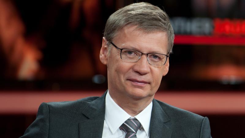 Günther Jauch: Das bedeutet Bildung für ihn Günther Jauch: Das bedeutet Bildung für ihn
