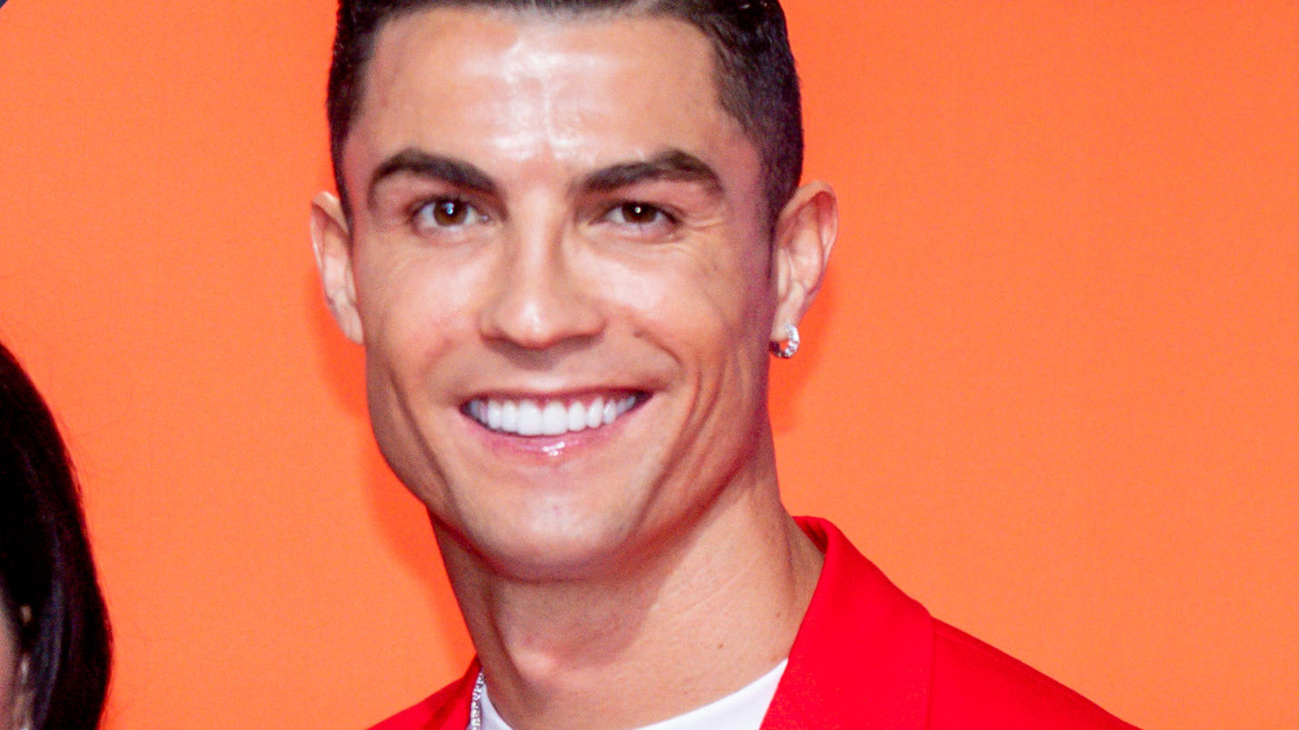 Jennifer Aniston zu Tränen gerührt: Schon wieder einen Instagram-Rekord geknackt Celebs during the MTV European Music Awards 2019 (MTV EMA’s) at the FIBES Conference and Exhibition Centre in Seville, Andalusia, Spain.Pictured: Cristiano RonaldoRef: SPL5126269 031119 NON-EXCLUSIVEPicture by: SplashNews.comSplash News and Picture