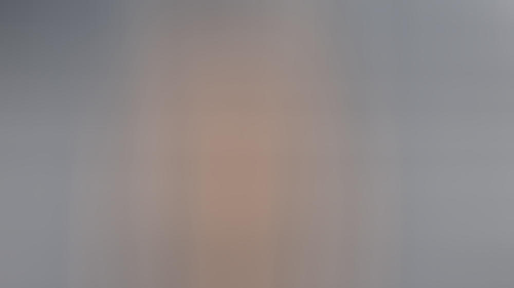 Toni Garrn zeigt Bein Toni Garrn zeigt Bein