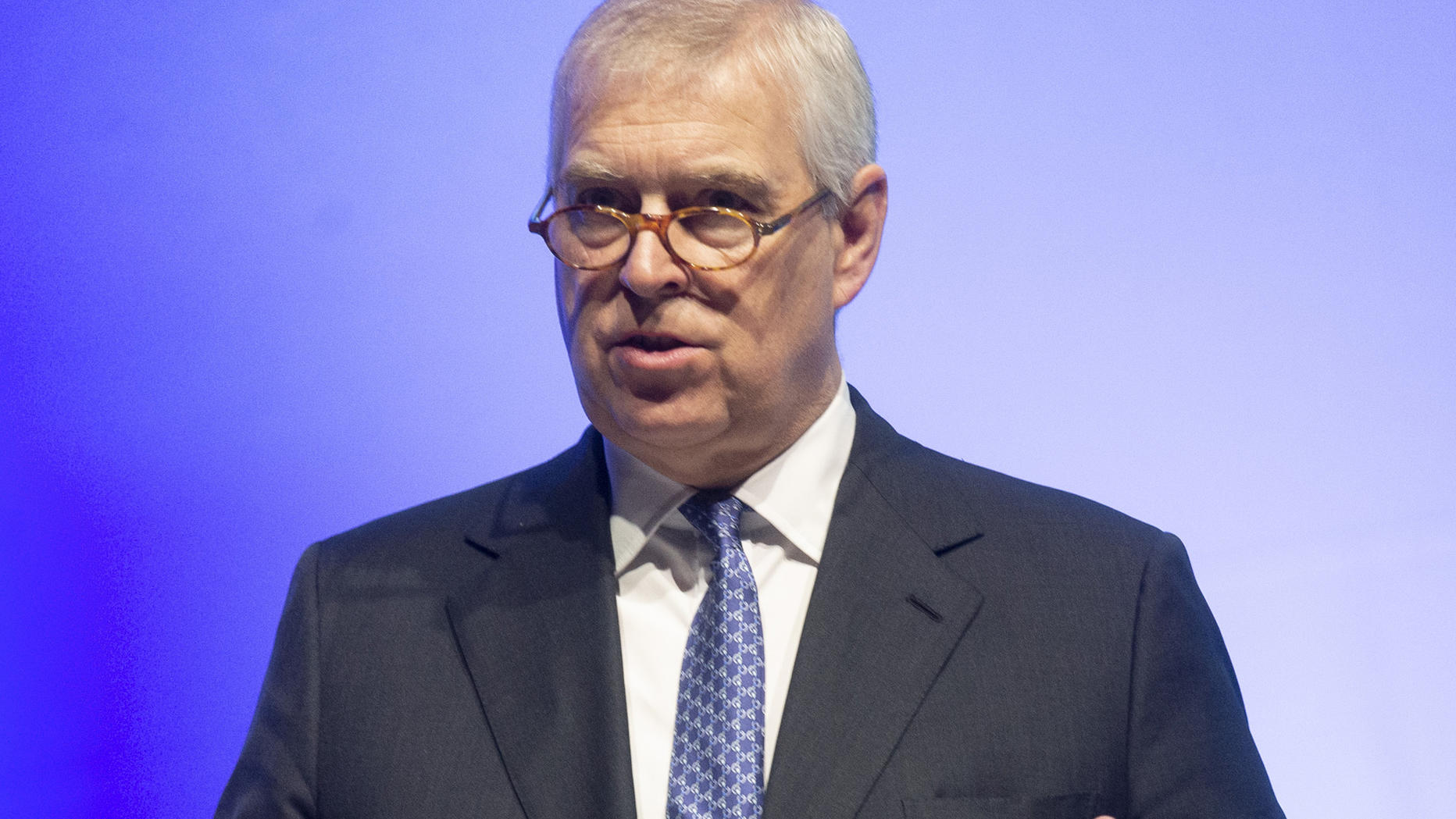 Neue Vorwürfe gegen Prinz Andrew: Hat der Sohn der Queen Geldwäsche betrieben? Britische Medien erheben massive Vorwürfe gegen Prinz Andrew.