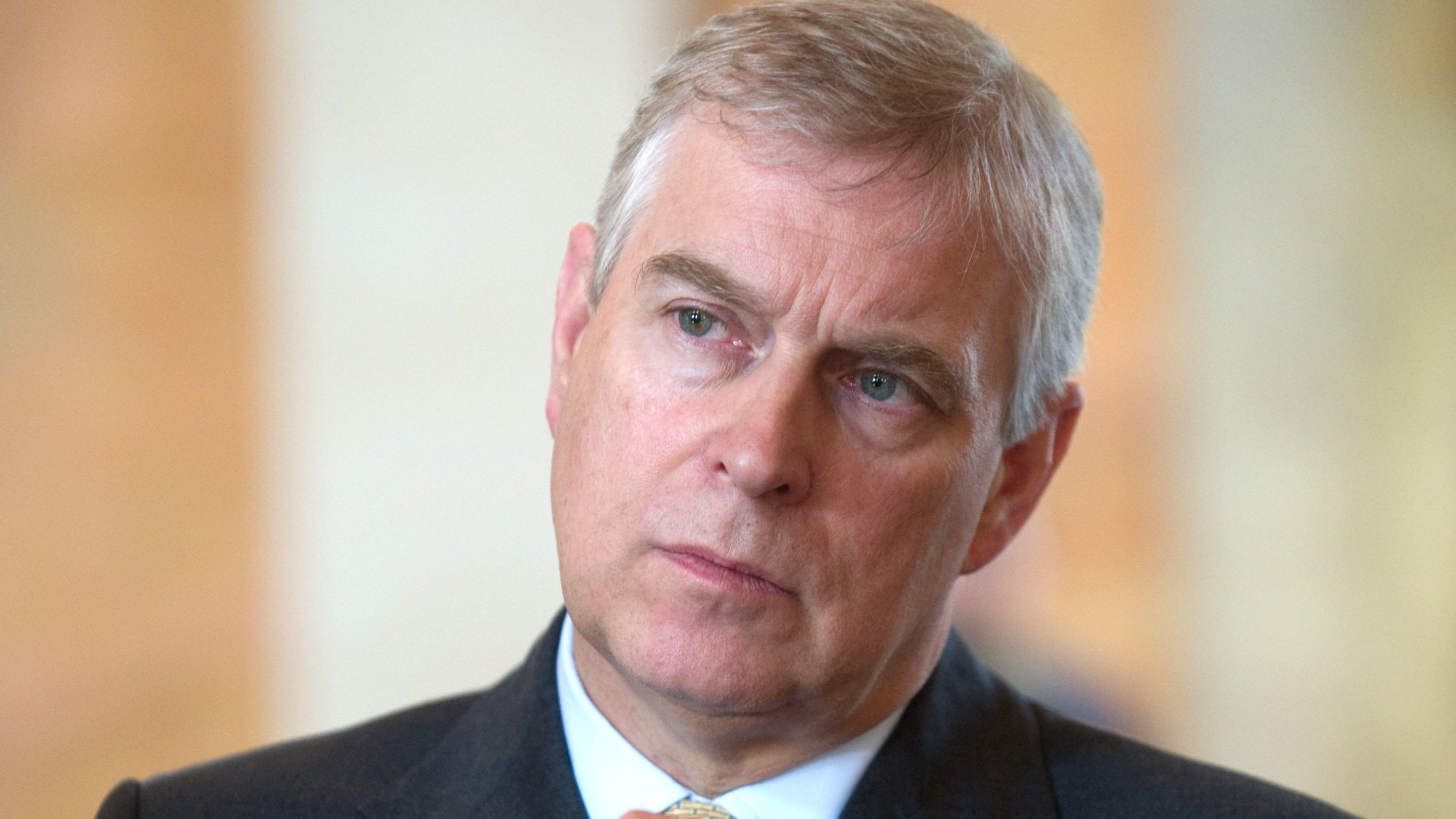 Virginia Giuffre gibt „einen Scheißdreck“ auf Prinz Andrews „Ausreden“ ARCHIV - 03.06.2014, Niedersachsen, Göttingen: Prinz Andrew während eines Besuchs an der Georg-August-Universität. Eines der Opfer im Missbrauchsskandal um den verstorbenen US-Multimillionär Jeffrey Epstein hat seine Vorwürfe gegen den britischen Pri