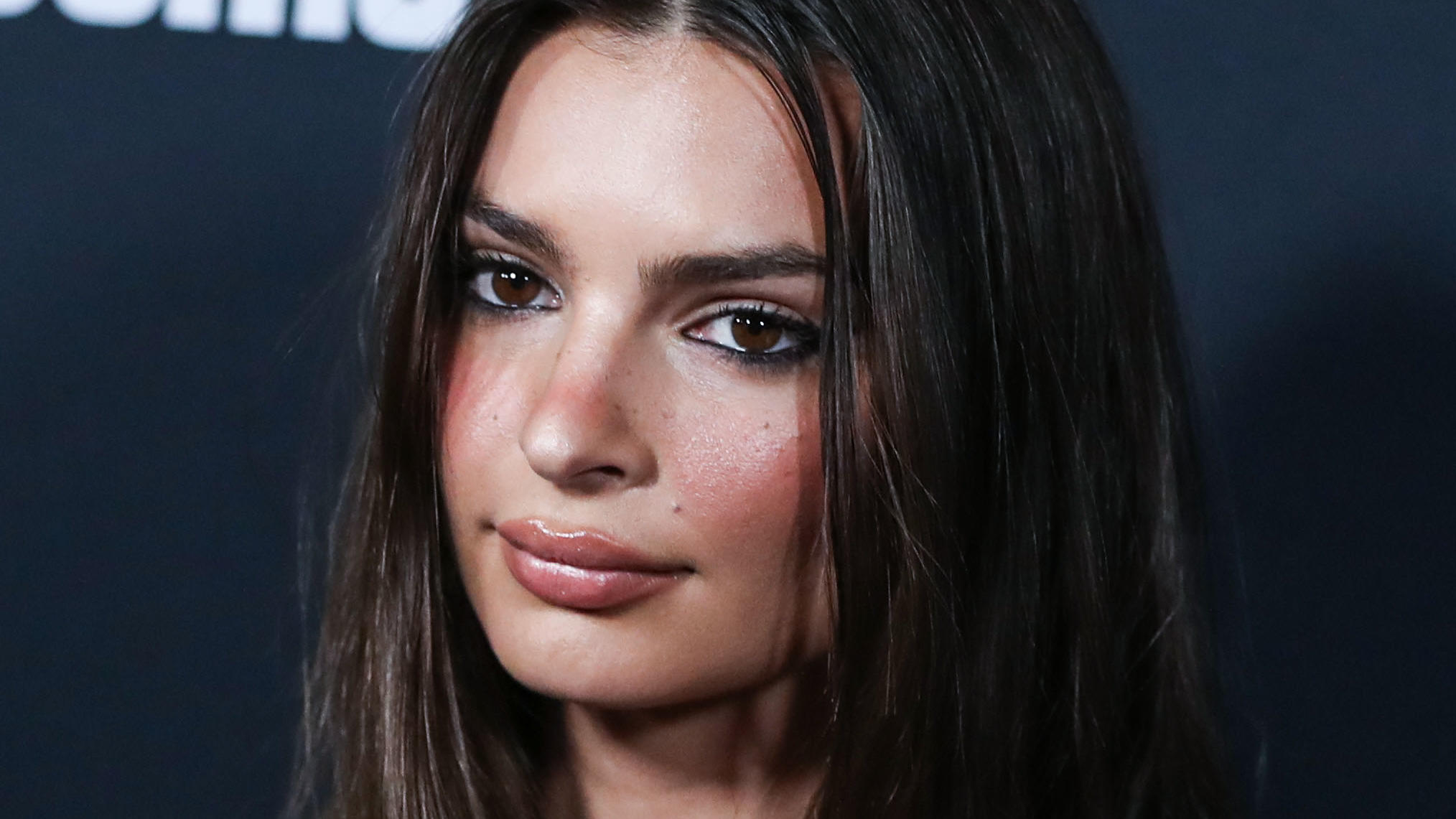 "F*ck Harvey": Emily Ratajkowski eskaliert im Netz HOLLYWOOD, LOS ANGELES, CALIFORNIA, USA - DECEMBER 11: Los Angeles Premiere Of A24's 'Uncut Gems' held at the ArcLight Cinerama Dome on December 11, 2019 in Hollywood, Los Angeles, California, United States. (Photo by Xavier Collin/Image Press Agency