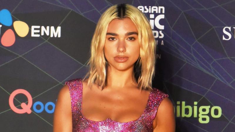 Dua Lipa: Pepe Jeans zu Weihnachten Dua Lipa: Pepe Jeans zu Weihnachten