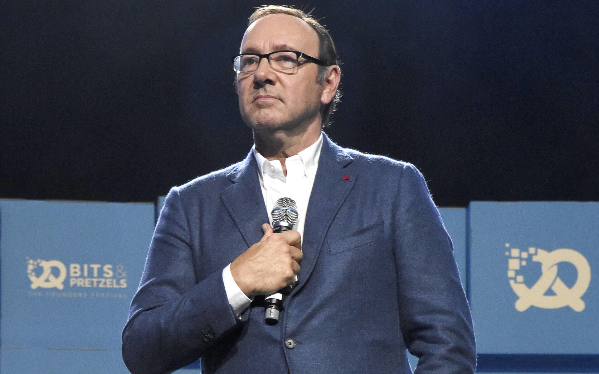 Kevin Spacey: Sonderbare Weihnachtsgrüße als Frank Kevin Spacey: Sonderbare Weihnachtsgrüße als Frank