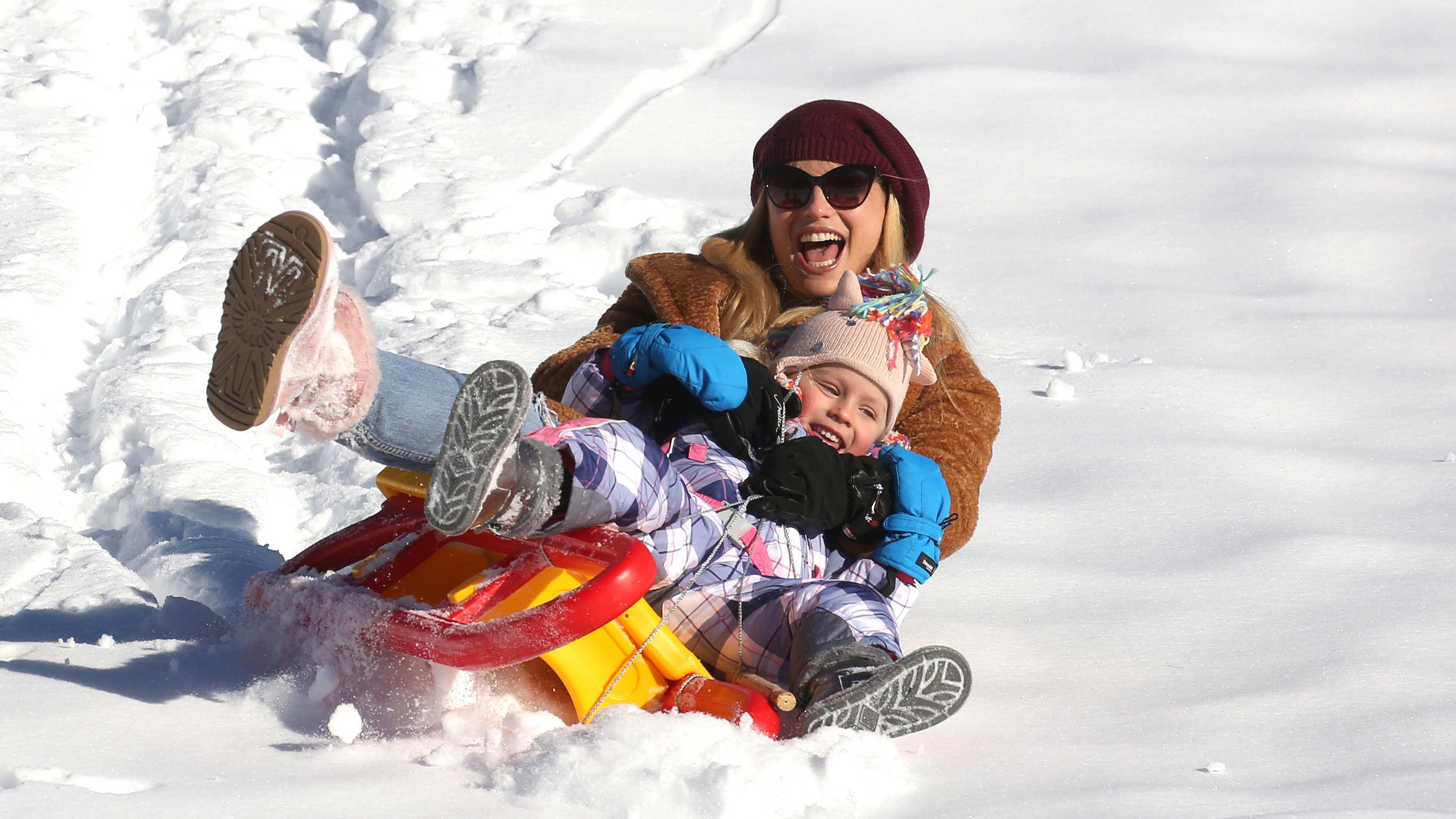 Michelle Hunziker: Schnee-Spaß mit der ganzen Familie Michelle und Tochter Celeste geben Vollgas