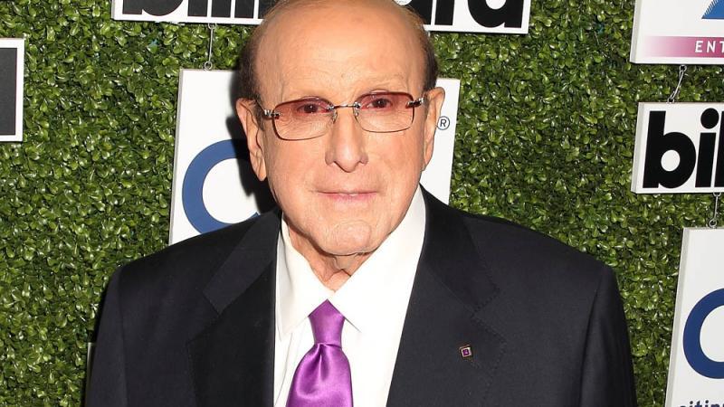 Clive Davis feiert Whitney Houstons Aufnahme in die Rock-'n'-Roll Hall of Fame Clive Davis feiert Whitney Houstons Aufnahme in die Rock-'n'-Roll Hall of Fame
