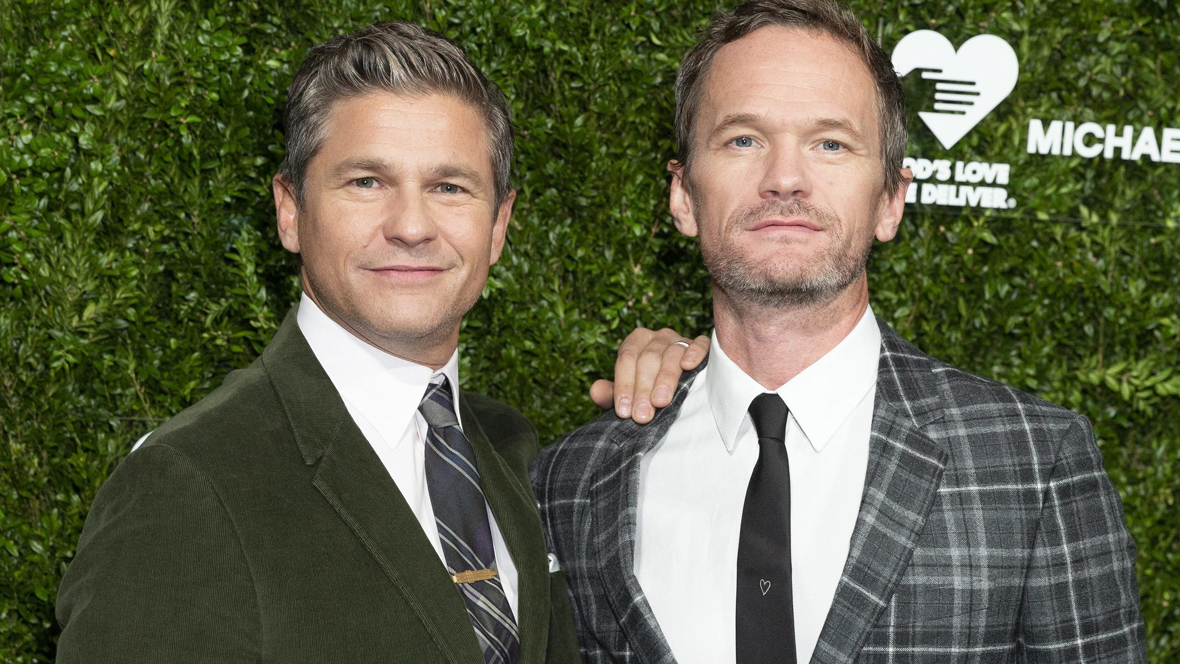 "How I Met Your Mother": Das machen die Stars 15 Jahre nach dem Serienstart David Burtka und Neil Patrick Harris bei den "13th Annual Golden Heart Awards" im Oktober 2019.