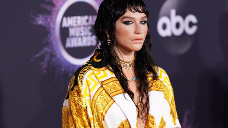 Kesha: Frauen müssen zusammenhalten Kesha: Frauen müssen zusammenhalten