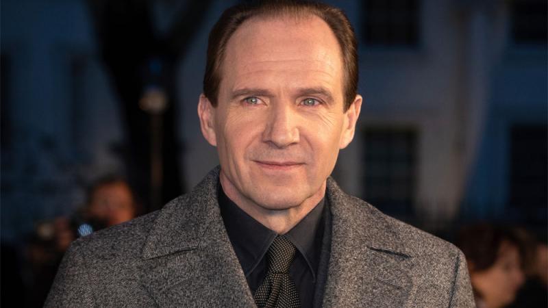 Ralph Fiennes: Wird er zu Agatha Knüppelkuh? Ralph Fiennes: Wird er zu Agatha Knüppelkuh?