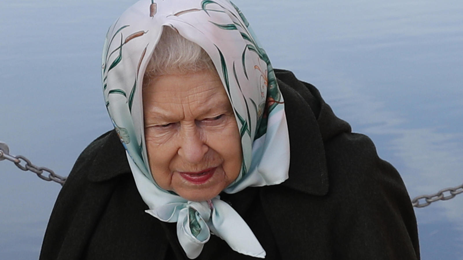 Sturmtief "Sabine": Die Queen sagt ihren Kirchgang ab . 05/02/2020. Wolferton, United Kingdom. Queen Elizabeth II officially opening Wolferton Pumping Station in Norfolk , United Kingdom. The Queen s father, King George VI, opened the original station on February 2, 1948. PUBLICATIONxINxGERxSUIxAUTxHUNx