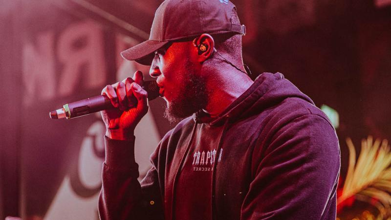 Stormzy wird bei den BRIT Awards von 200 Tänzern begleitet Stormzy wird bei den BRIT Awards von 200 Tänzern begleitet