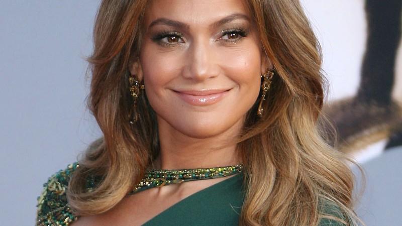 Jennifer Lopez: "Abartiges Verhalten" im Sexstreifen **File Photo*** LOPEZ AND ANTHONY SPLITSuperstar couple JENNIFER LOPEZ and MARC ANTHONY have sent shockwaves through Hollywood by announcing the end of their marriage. The actress/singer wed Anthony in June 2004 and they welcomed twins Max and Emme